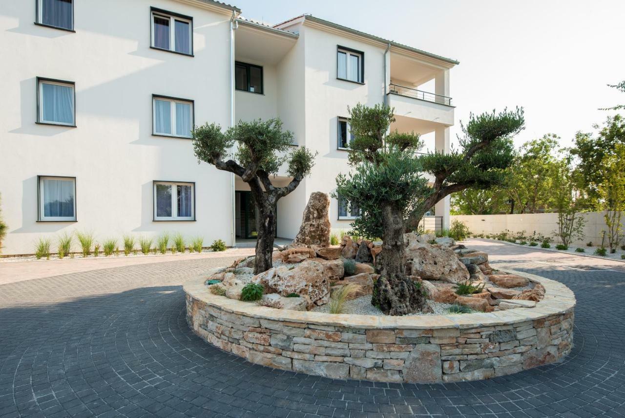 Villa Anja 1St Floor Перой Екстериор снимка