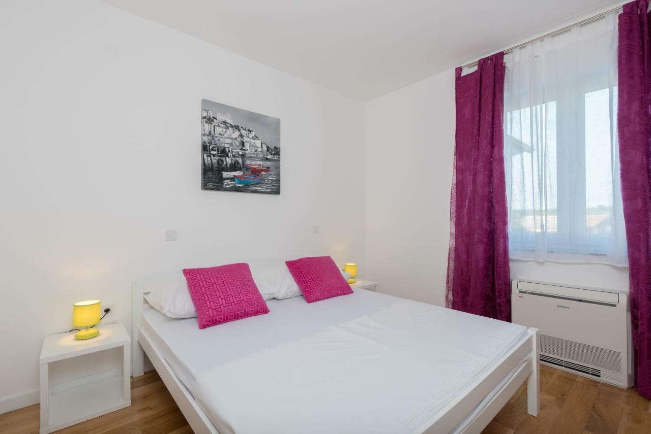 Villa Anja 1St Floor Перой Екстериор снимка