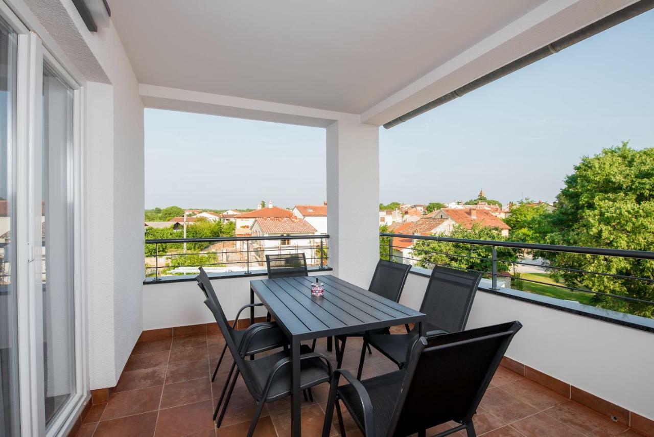 Villa Anja 1St Floor Перой Екстериор снимка