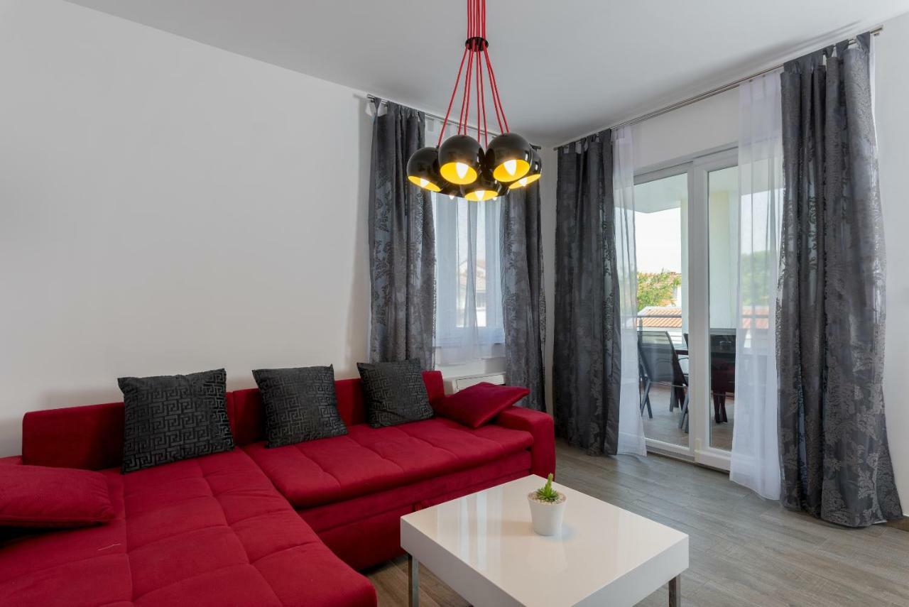 Villa Anja 1St Floor Перой Екстериор снимка
